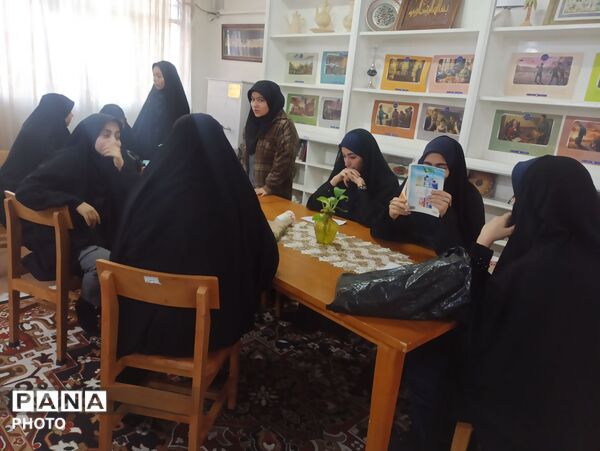 مسابقات قرآن و عترت دختران منتخب ناحیه دو مشهد 