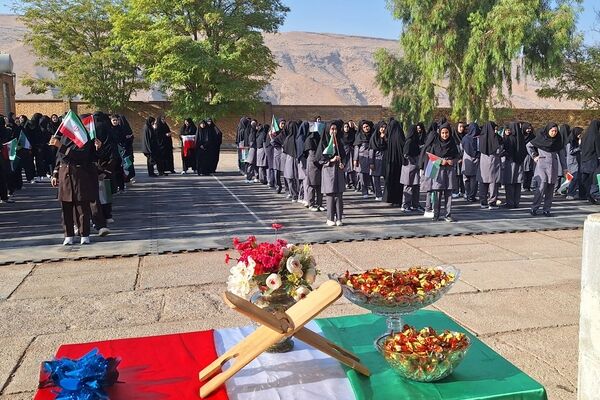 جشن جوانه‌ ها و زنگ مهر در مدرسه فاطمیه کوهنانی