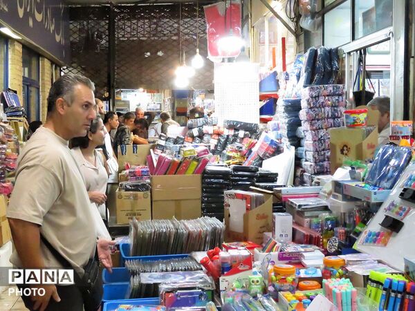  روایت شور و شوق خرید لوازم‌التحریر در بازار بزرگ تهران