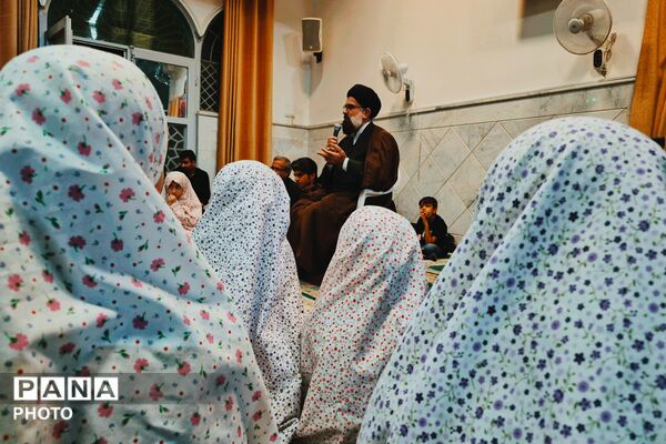 تجدید عهد دختران آرمانی آباده با آرمان‌های رهبر شهید