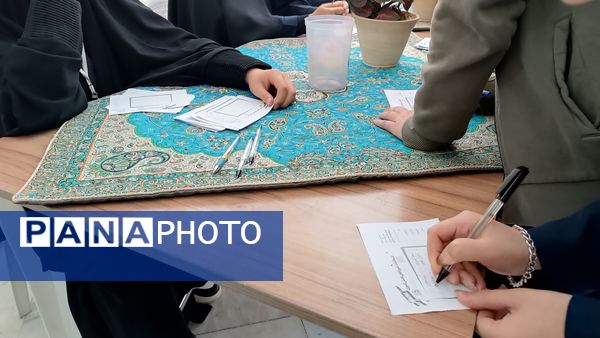 انتخابات شورای دانش‌آموزی در دبیرستان شاهد ارض اقدس 