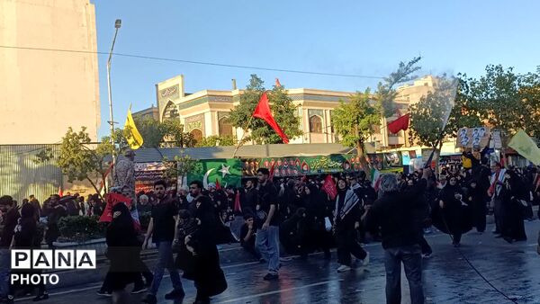 بازگشت آقای شهید ایران به خانه ی پدریشان
