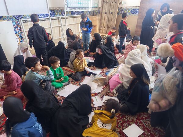 برپایی غرفه کودک در نماز جمعه کاشمر