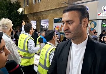 آماده سازی شیرینی ۶۰ متری به مناسبت سالروز ولادت امام رضا(ع) در قم
