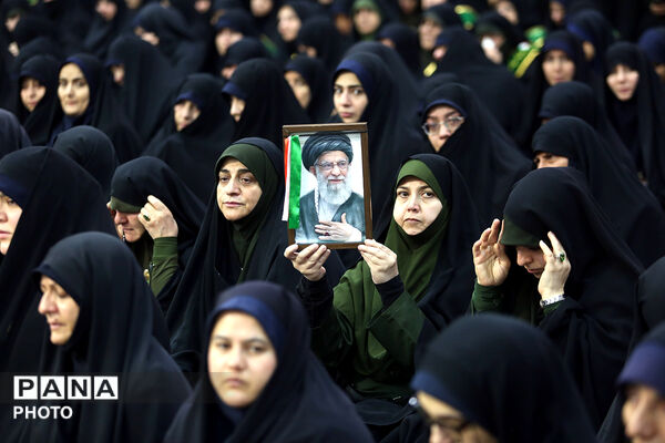 آیین خطبه خوانی خادمان حرم حضرت معصومه(س) در روز دختر