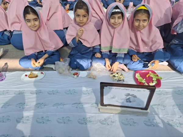 روز جهانی تخم‌مرغ در دبستان شهید هادی آریایی 