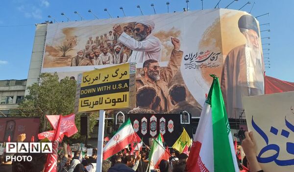 آخرین بدرقه رهبر شهید انقلاب در تهران