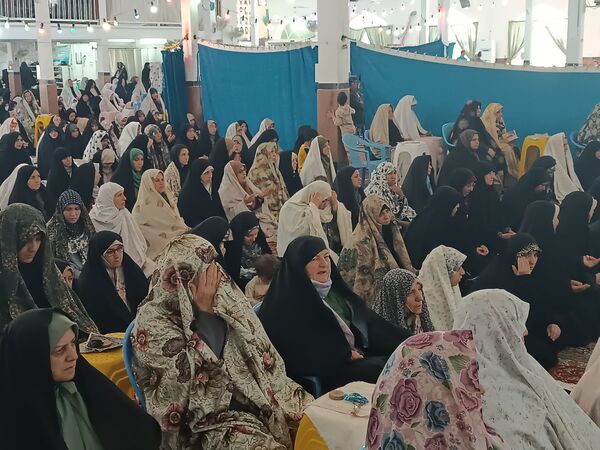 پایان یک ماه بندگی خداوند و نماز عید فطر در گناباد