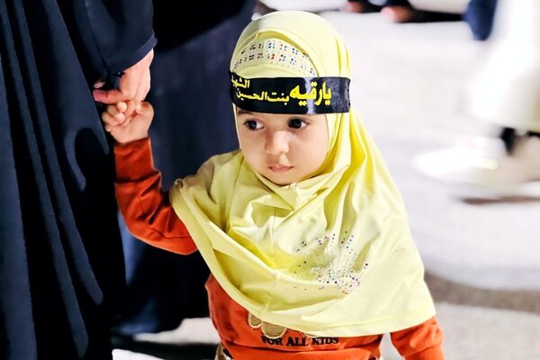 ایستادگی با چاشنی وحدت