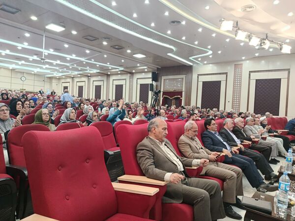 تجلیل از بازنشستگان آموزش و پرورش استان خراسان رضوی