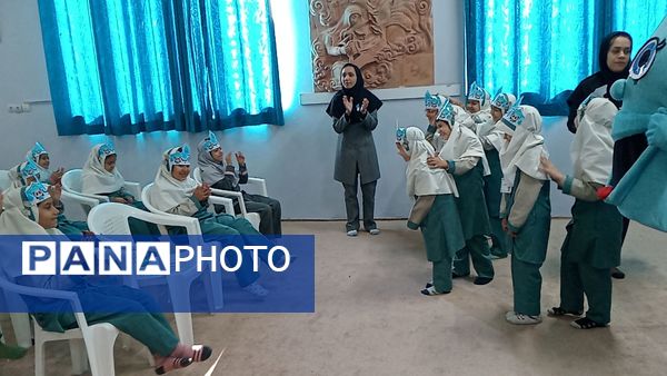 جشن آب کلاس اولی های دبستان لطیفه