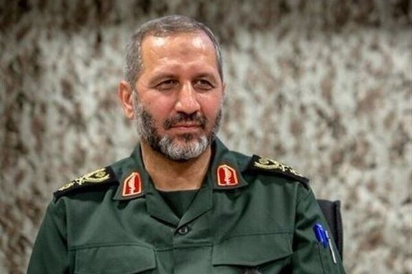 تصاویر صفوف پولادین شما در راهپیمایی روز قدس را با سجده شکر به درگاه الهی به نظاره نشستیم
