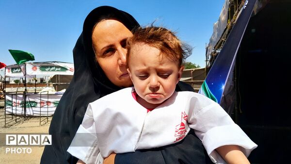 خونِ کوچک، فریادِ بزرگ؛ مراسم شیرخوارگان حسینی در ملارد
