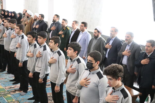 محفل انس با قرآن در مدرسه میثاق مکتب‌الصادق (ع) 