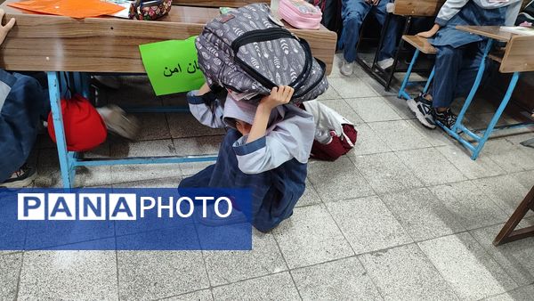 بیست و هفتمین مانور زلزله سراسری در مدرسه شاهد خیر سجادی 