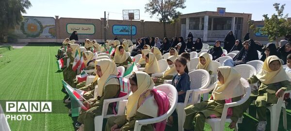 جشن شکوفه‌ها در مدرسه جهاد جعفریه قم 