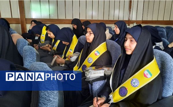 اولین نشست روسای تشکل‌های دانش‌آموزی مدارس سمپاد استان در دبیرستان فرزانگان ۲دوره دوم ناحیه۷ مشهد 