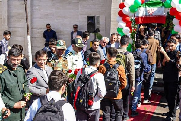 آغاز سال تحصیلی جدید با شور و نشاط دانش‌آموزان