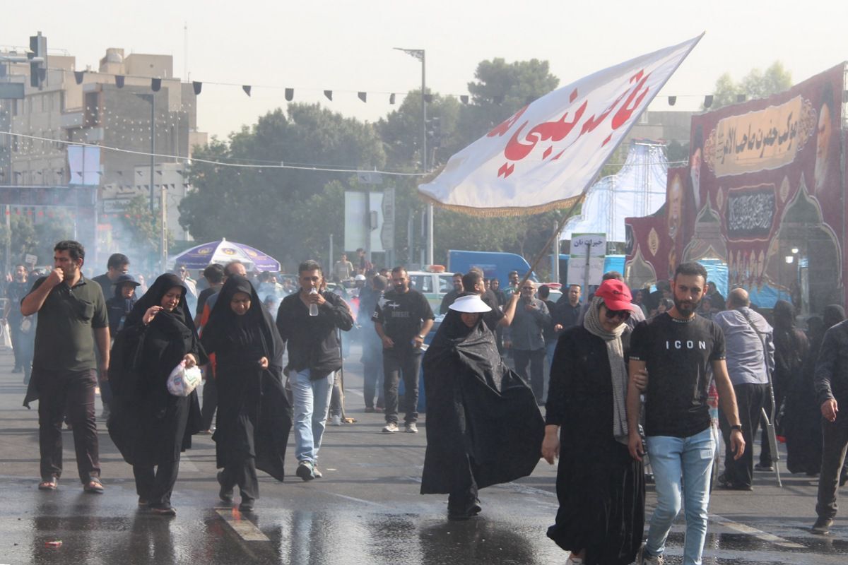 حضور باشکوه جاماندگان اربعین حسینی در شهر ری