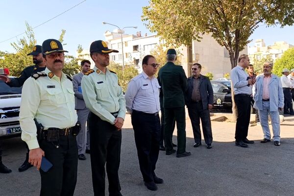 آیین استانی زنگ مهر در دبیرستان راضیه شیراز‌ 