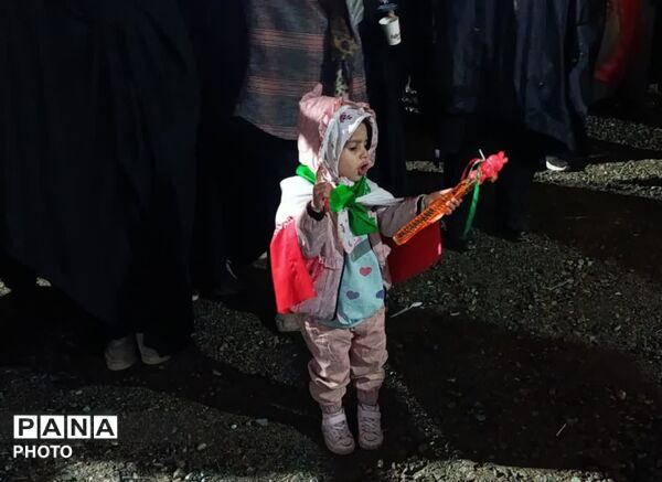 طنین روشنِ بیداری، همدلی و سربلندی ملت ایران در راهپیمایی‌های شبانه