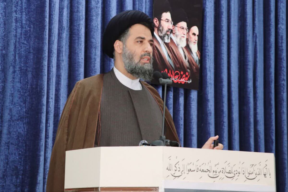دشمن از روی استیصال التماس مذاکره دارد