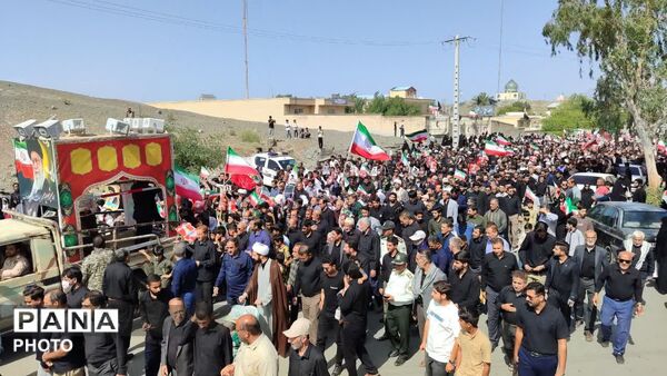 دانش‌آموزان کهنوجی به یاد دانش‌آموزان مینابی 
