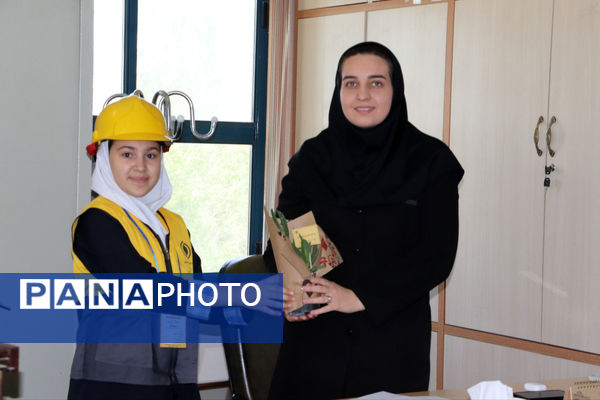 آیین تجلیل از سفیران انرژی برتر نیروگاه سیکل ترکیبی در شهرستان شیروان