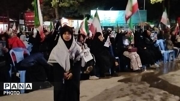 اجتماع بیعت با رهبر معظم انقلاب اسلامی در امامزاده محروق 