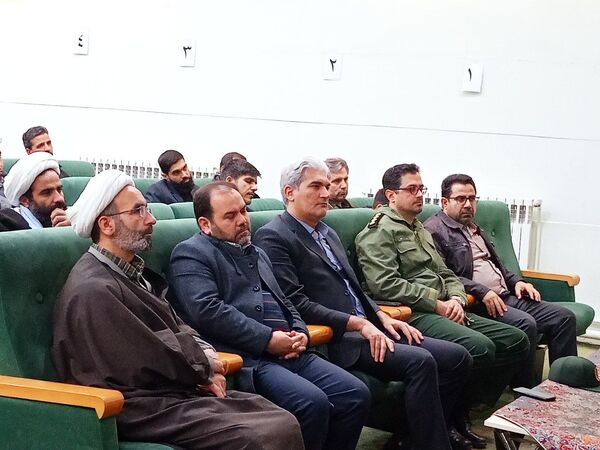 جلسه جهاد تبیین با موضوع بررسی مسائل سیاسی ایران و جهان در کاشمر
