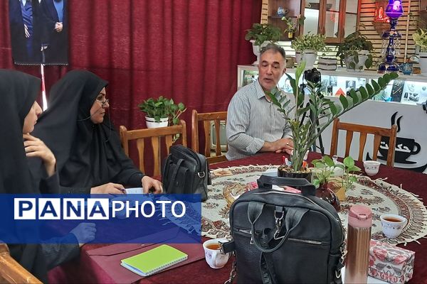 بازدید سرگروه کیفیت بخشی فعالیت‌های پرورشی استان از مدارس ناحیه دو شهرری 