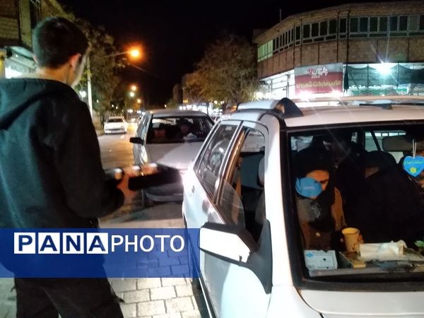 برپایی ایستگاه صلواتی توسط مسجد امام سجاد (ع) در شهرستان خلیل‌آباد 