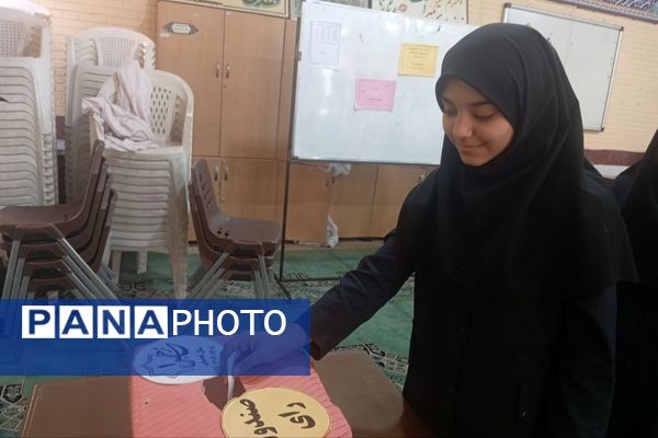 انتخاباتی با شکوه در دبیرستان نرجس یک