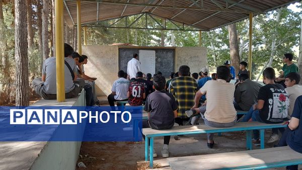 کلاس حل مسئله و اتاق فکر برای دانش آموزان متوسطه اول و دوم 