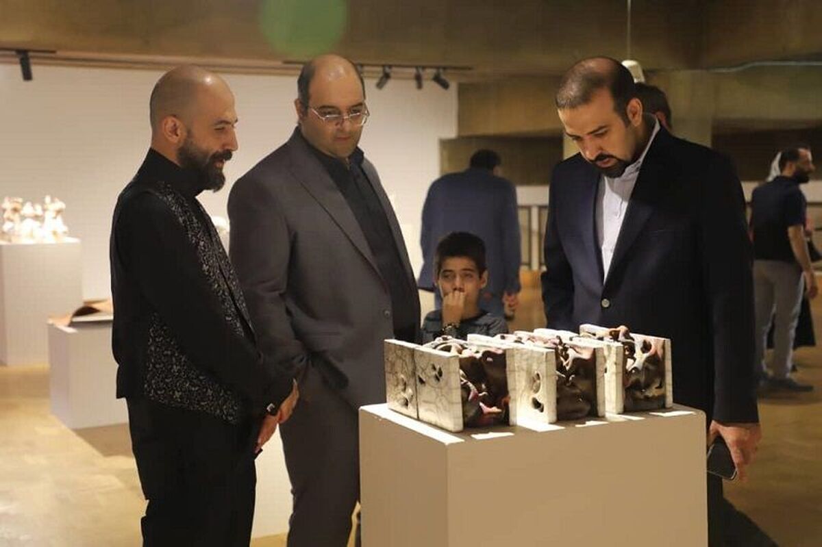 چند خبر تجسمی؛ نمایش «سازگاری» و «لبخند خزان»