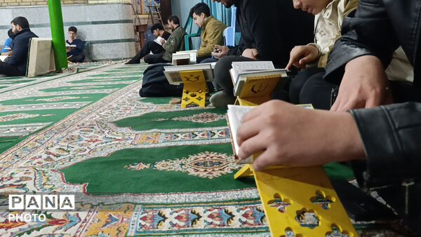 مراسم معنوی احیای شب اول قدر در مسجد جامع سفیددشت 