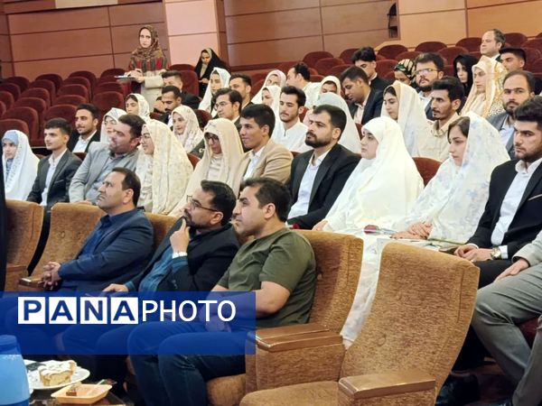 جشن باشکوه پیوند ۷۰ زوج دانشجوی دانشگاه آزاد اسلامی کاشان