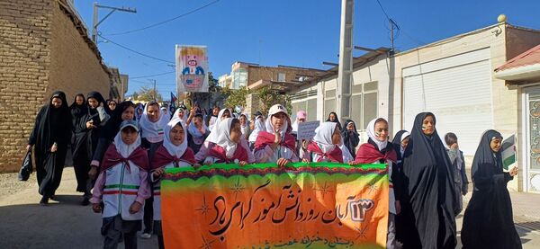 شوراب صغیر میزبان راهپیمایی باشکوه ۱۳ آبان و بزرگداشت روز دانش‌آموز