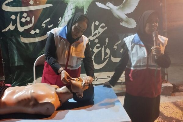 برگزاری دوره آموزشی هلال‌احمر در فین محله مارم ایستگاه وحدت
