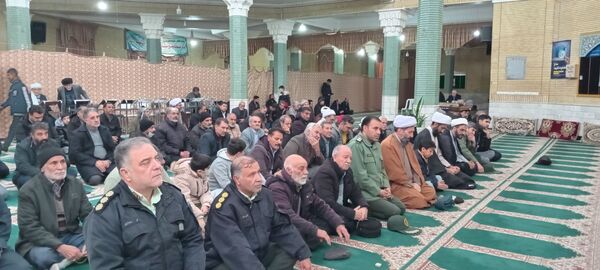 آخرین جمعه پاییز؛ هم‌نوایی دل‌ها در میعادگاه نماز جمعه