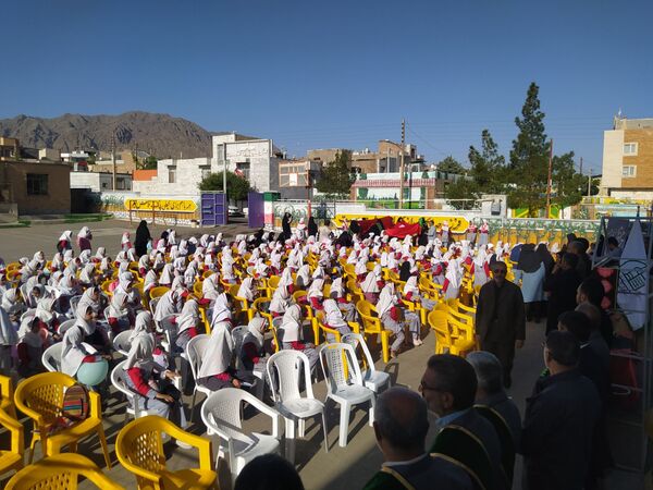 دبستان دخترانه گوهرشاد بیرجند میزبان پویش کاشی حرم 
