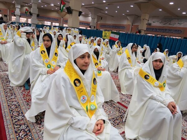 تمرین آمادگی گروه پیشتازان برای اجرا در اجلاسیه سراسری نماز