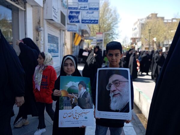 مردم کاشمر با سر دادن فریاد مرگ بر اسرائیل روز قدس را گرامی داشتند