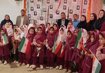 جشن شکوفه‌ها در دبستان عصمت چرام؛ آغاز بهار تعلیم با لبخند کلاس‌اولی‌ها