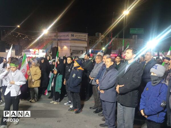 روایت خیابان‌های بناب از اربعین رهبر شهید و شهدای دانش‌آموز