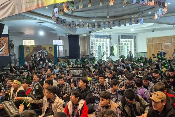 نوجوانان فاطمی از دبیرستان تا مسجد جامع