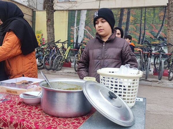 برپایی بازارچه دانش‌آموزی به‌مناسبت عید مبعث 
