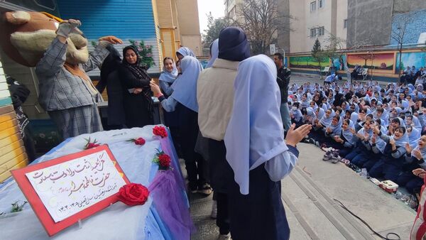 جشن میلاد‌ با‌سعادت حضرت فاطمه زهرا (س) در دبستان دخترانه فرهنگیان۲