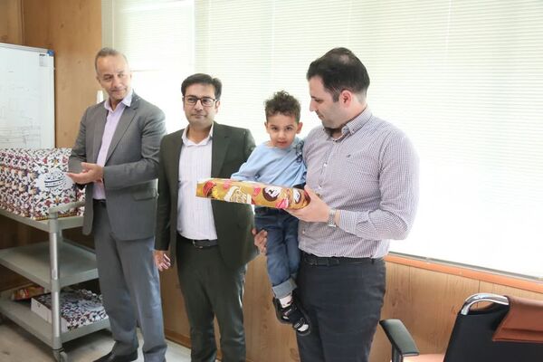 تقدیر از ۳۷ نفر از فرزندان همکاران سازمان ساماندهی مشاغل شهری