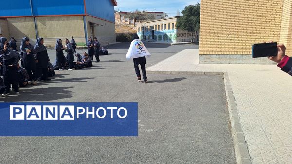 یک روز ورزشی در دبیرستان معراج تبریز